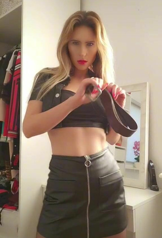 2. Sultry Gosia in Crop Top