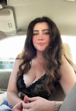 2. Simone Shows her Hot Cleavage in a Car