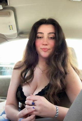 5. Simone Shows her Hot Cleavage in a Car