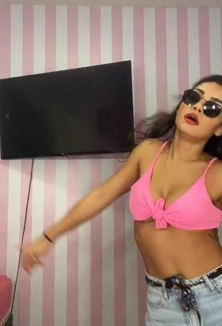 2. Hottie Ingrid Muniz in Pink Bikini Top