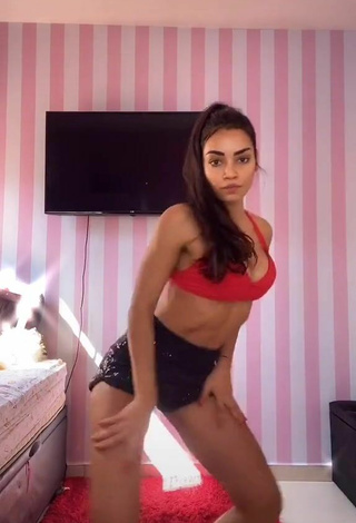 2. Seductive Ingrid Muniz in Red Bikini Top while Twerking