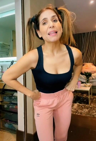 Sultry Jimena Longoria Shows Cleavage in Black Tank Top