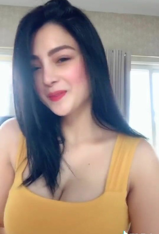 5. Luscious Karen Anne Tuazon Shows Cleavage