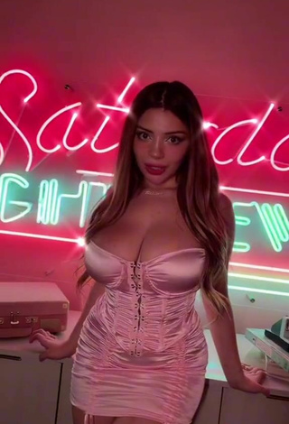 5. Katiana Kay Demonstrates Dazzling Cleavage and Bouncing Breasts