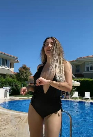 3. Luscious krtlkumsal Shows Cleavage in Black Swimsuit at the Pool and Bouncing Tits