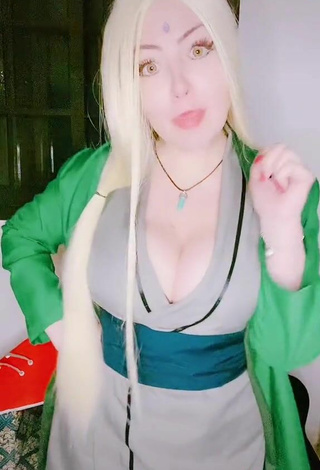 5. Luanagauchaoficial Shows Seductive Cosplay