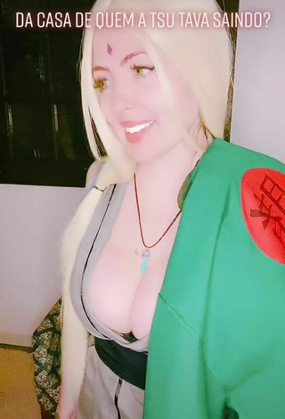 6. Luanagauchaoficial Shows Sweet Cosplay