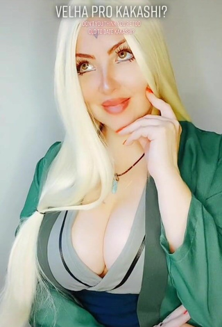 4. Lovely Luanagauchaoficial Shows Cosplay