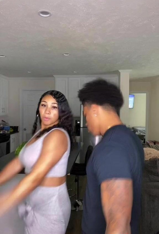 3. Titillating Makayla Marley in Grey Crop Top and Bouncing Boobs