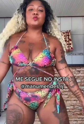 4. Sultry Manu Mendes Shows Cleavage in Bikini and Bouncing Tits