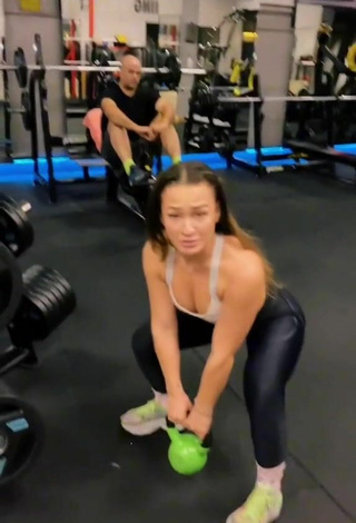 2. Luscious Mari M in Black Leggings in the Sports Club while doing Fitness Exercises