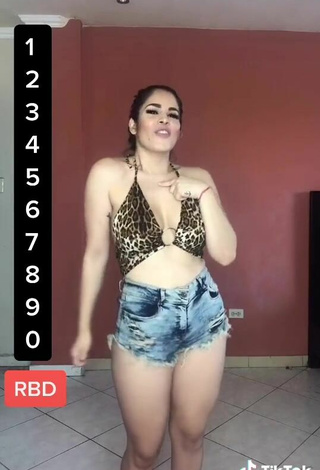 2. Sultry Mayra Jaime Maldonado Shows Cleavage in Leopard Crop Top