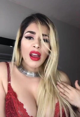 2. Luscious Mayra Jaime Maldonado Shows Cleavage in Red Bra