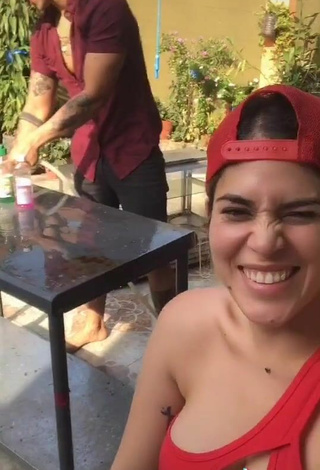 5. Luscious Mayra Jaime Maldonado Shows Cleavage in Red Crop Top