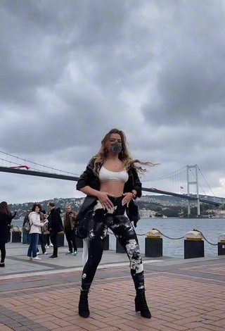 4. Sultry Melodi Özerdem in Leggings in a Street