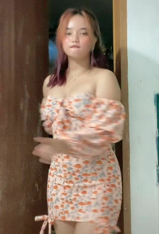 2. Sultry Mutyah Æñ Yasay in Floral Dress