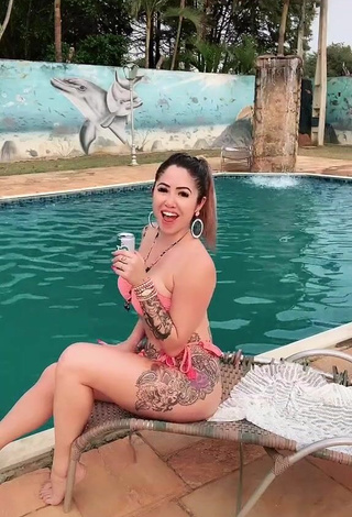 2. Luscious Naiara Coelho in Pink Bikini at the Pool