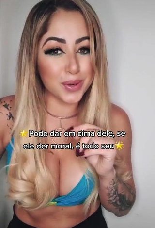 3. Sexy Naiara Coelho Shows Cleavage in Bikini Top