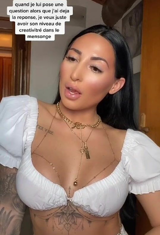 Pretty Pocahontasmaria Shows Cleavage in White Crop Top