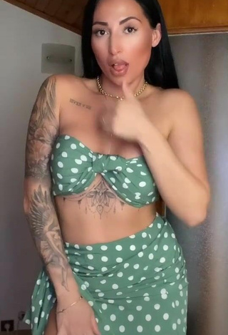 Cute Pocahontasmaria in Polka Dot Crop Top