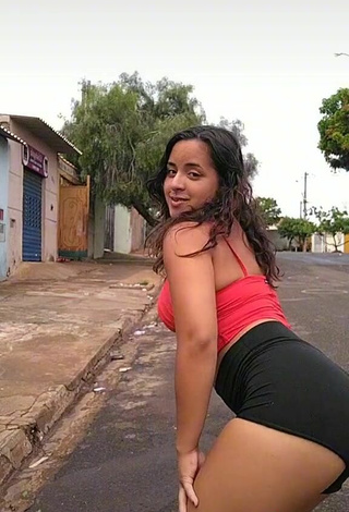 6. Titillating Raquel Toledoh Shows Butt in a Street