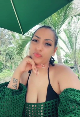 2. Luscious Juliet Ibrahim Shows Cleavage