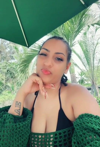 3. Luscious Juliet Ibrahim Shows Cleavage