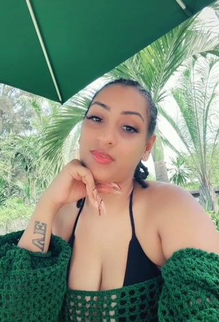 4. Luscious Juliet Ibrahim Shows Cleavage