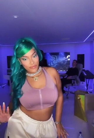 Sultry Stefflon Don Shows Cleavage in Crop Top