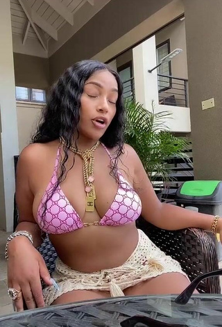 Sultry Stefflon Don Shows Cleavage in Bikini Top (Side Boob)