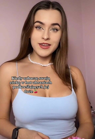 Really Cute Wiktoria Jaroniewska Shows Cleavage in Blue Crop Top