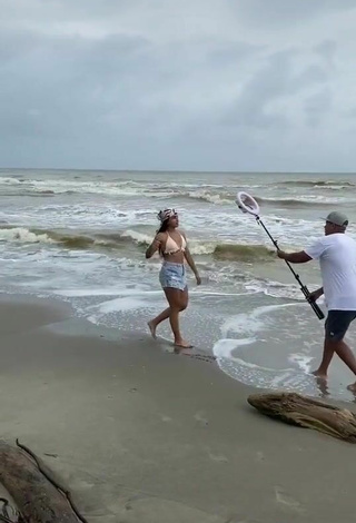 5. Sultry Melissa Parra in White Bikini Top at the Beach