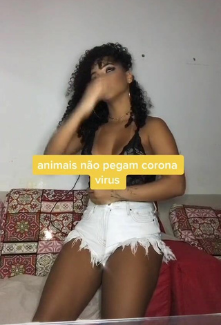 2. Luscious Ziane Martins Shows Cleavage in Top and Bouncing Boobs