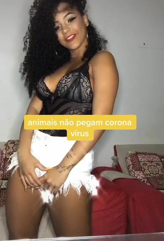 6. Luscious Ziane Martins Shows Cleavage in Top and Bouncing Boobs