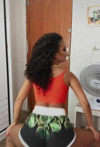 5. Sultry Ziane Martins Shows Cleavage in Red Bikini Top while Twerking and Bouncing Breasts