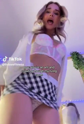 Sexy livlovefitness in White Bra (Upskirt, Oops)