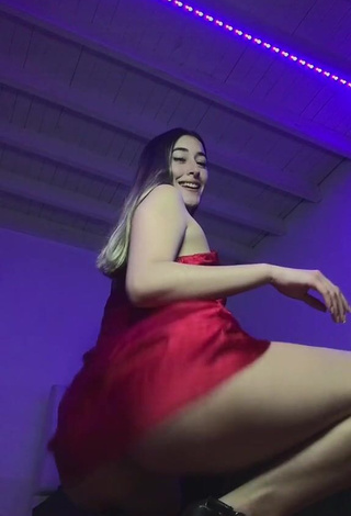 6. Luscious esme_epul in Panties while Twerking (Upskirt)