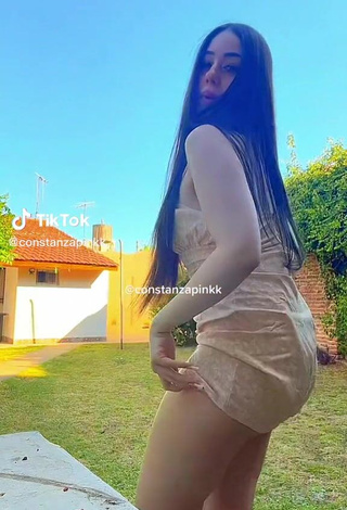 3. Sultry Constanza Pink Shows Butt while Twerking (Upskirt)