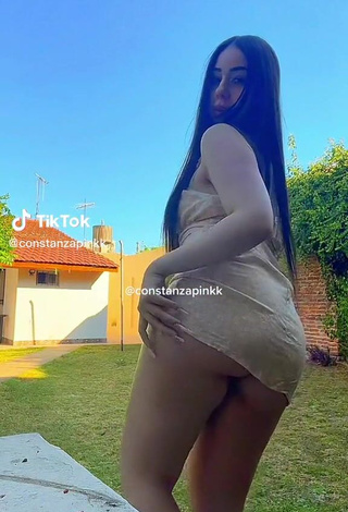 Sultry Constanza Pink Shows Butt while Twerking (Upskirt)