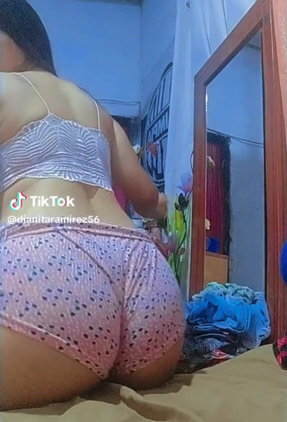 1. Luscious Dianita Ramirez Shows Butt while Twerking