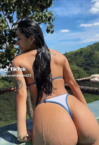 6. Luscious Karen Sedano Shows Butt at the Pool