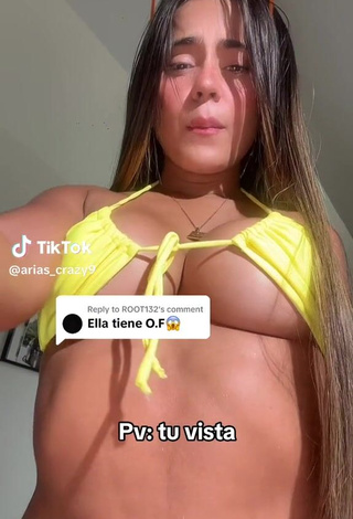 1. Luscious user5ochworsmh Shows Cleavage in Yellow Bikini Top (Underboob, Side Boob)