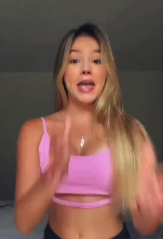 4. Magnificent bela Shows Cleavage in Pink Crop Top