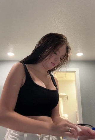 Sweetie bela Shows Cleavage in Black Crop Top