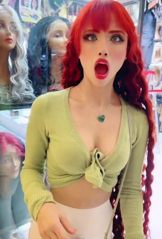 4. Sweet Bella Dueñas Shows Cleavage in Cute Light Green Crop Top