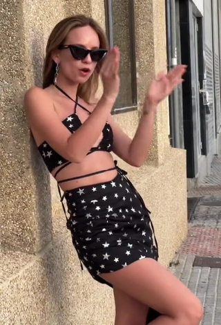 2. Hot Cemre Solmaz Shows Cleavage in Crop Top in a Street (Side Boob)