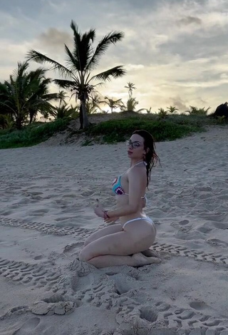 2. Fine Cibelly Ferreira Shows Butt at the Beach