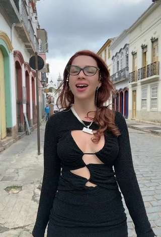 3. Cute Cibelly Ferreira Shows Cleavage in a Street (Side Boob)