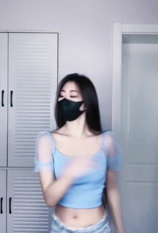 4. Han Qui in Seductive Blue Crop Top