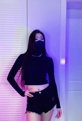 Han Qui in Hot Black Crop Top